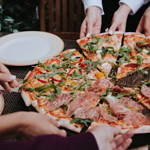 Pizza sharing dining