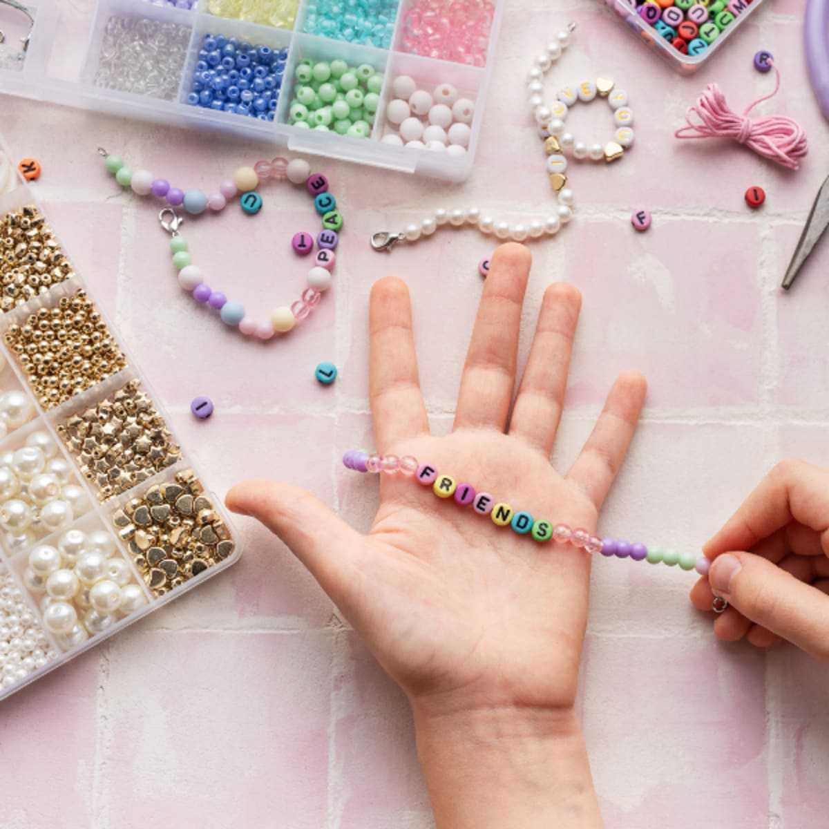 Tiny Factory - DIY Bracelet Workshop