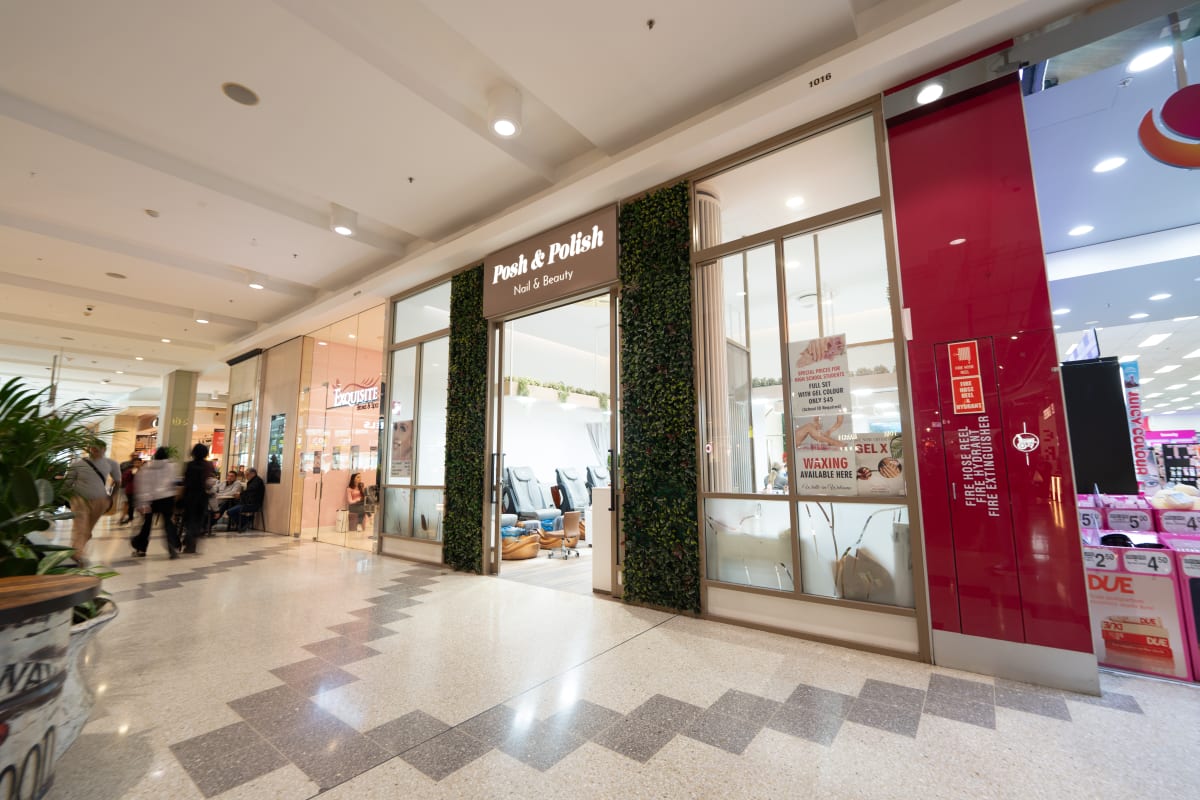 Posh & Polish storefront image