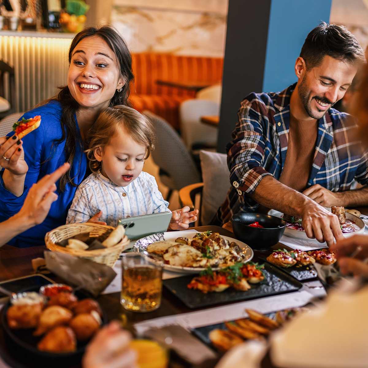 Family Friendly Restaurants Hero Image Set