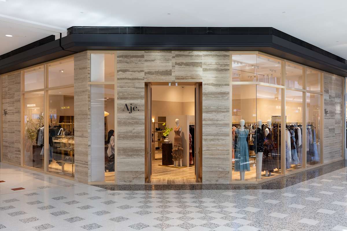 Aje storefront