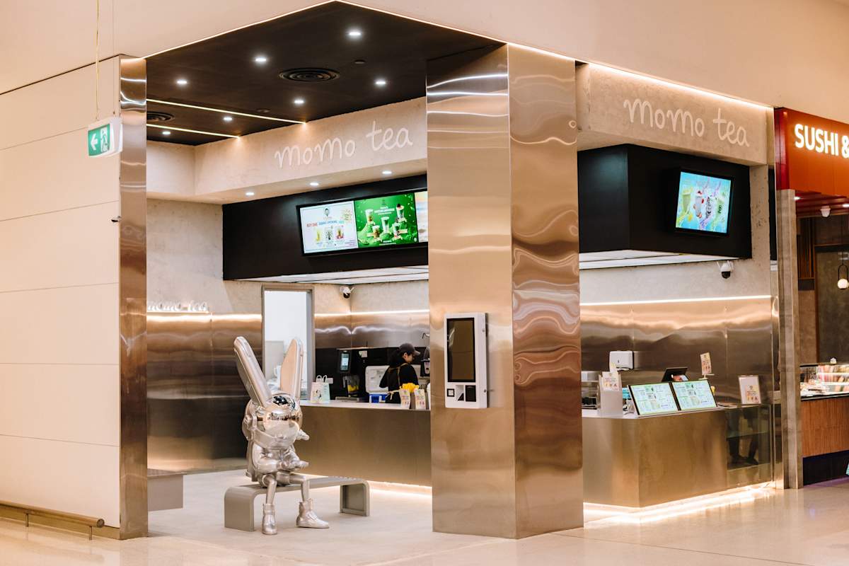 Momo Bubble Tea & Dessert Bar storefront image