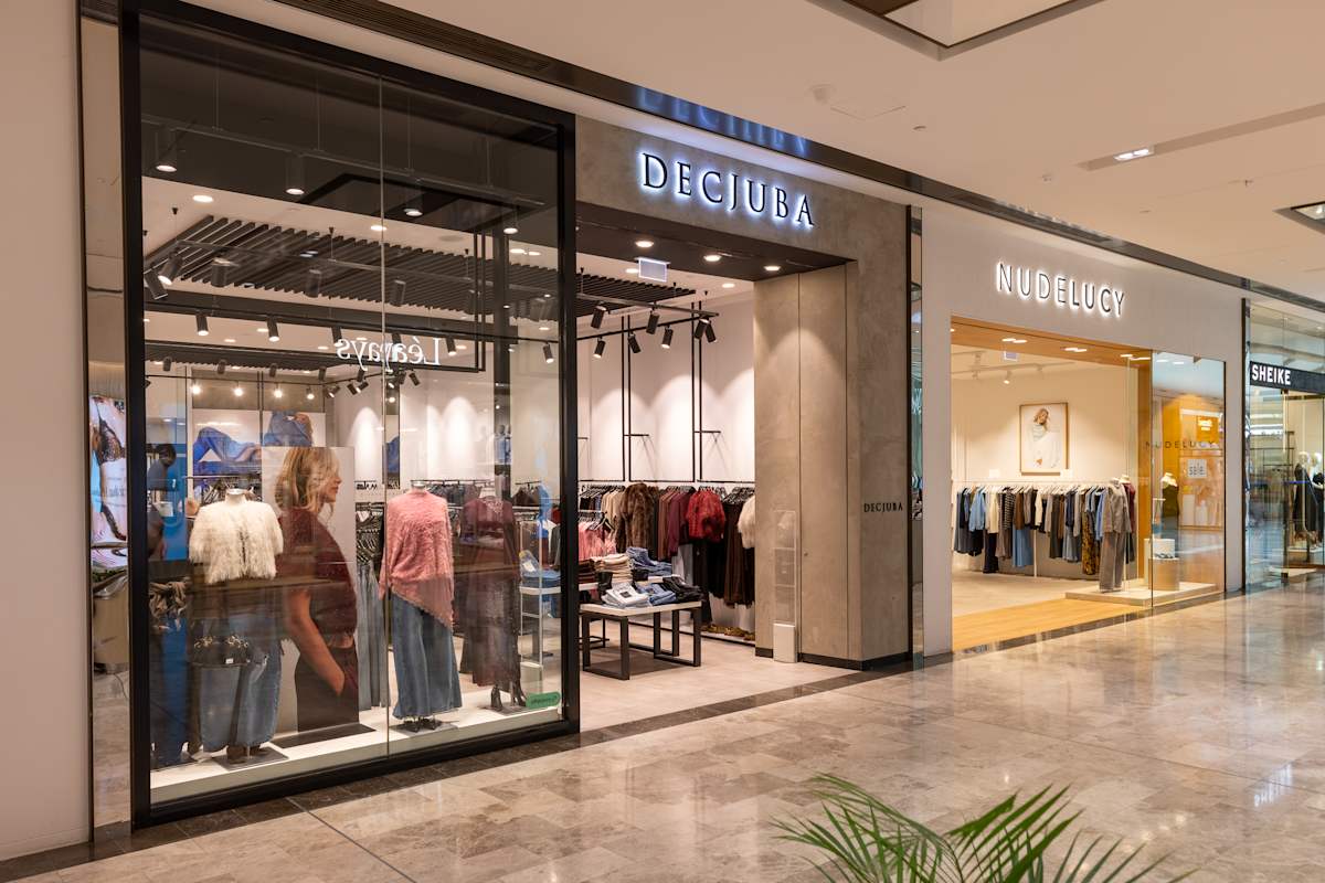 DECJUBA storefront image