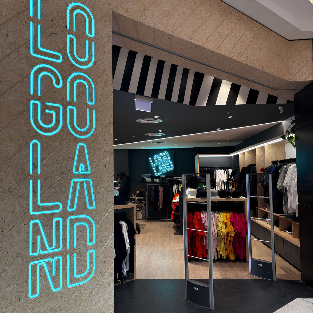 Logoland - Riccarton
