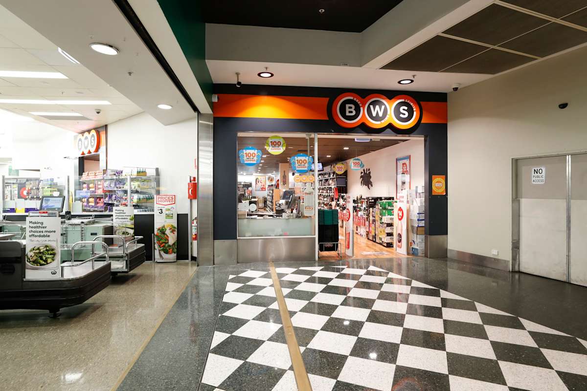 BWS storefront image
