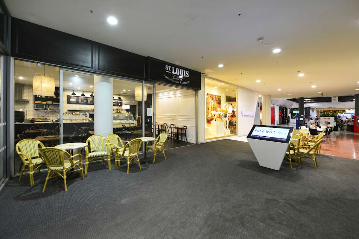 St Louis House of Fine Ice Cream & Dessert storefront image