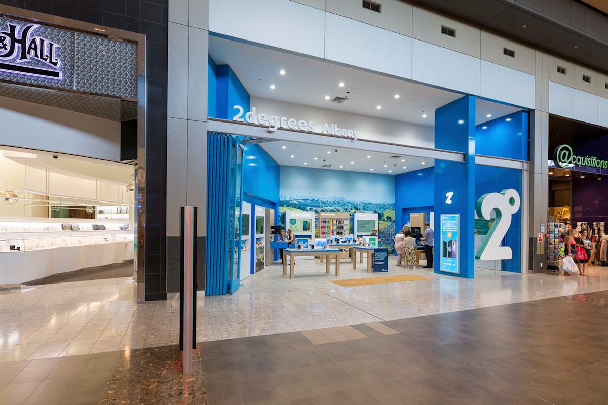 2 Degrees storefront image