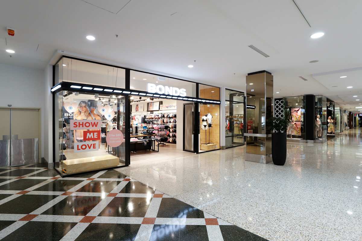 Bonds storefront image