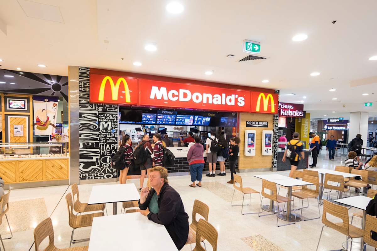 McDonald's storefront image