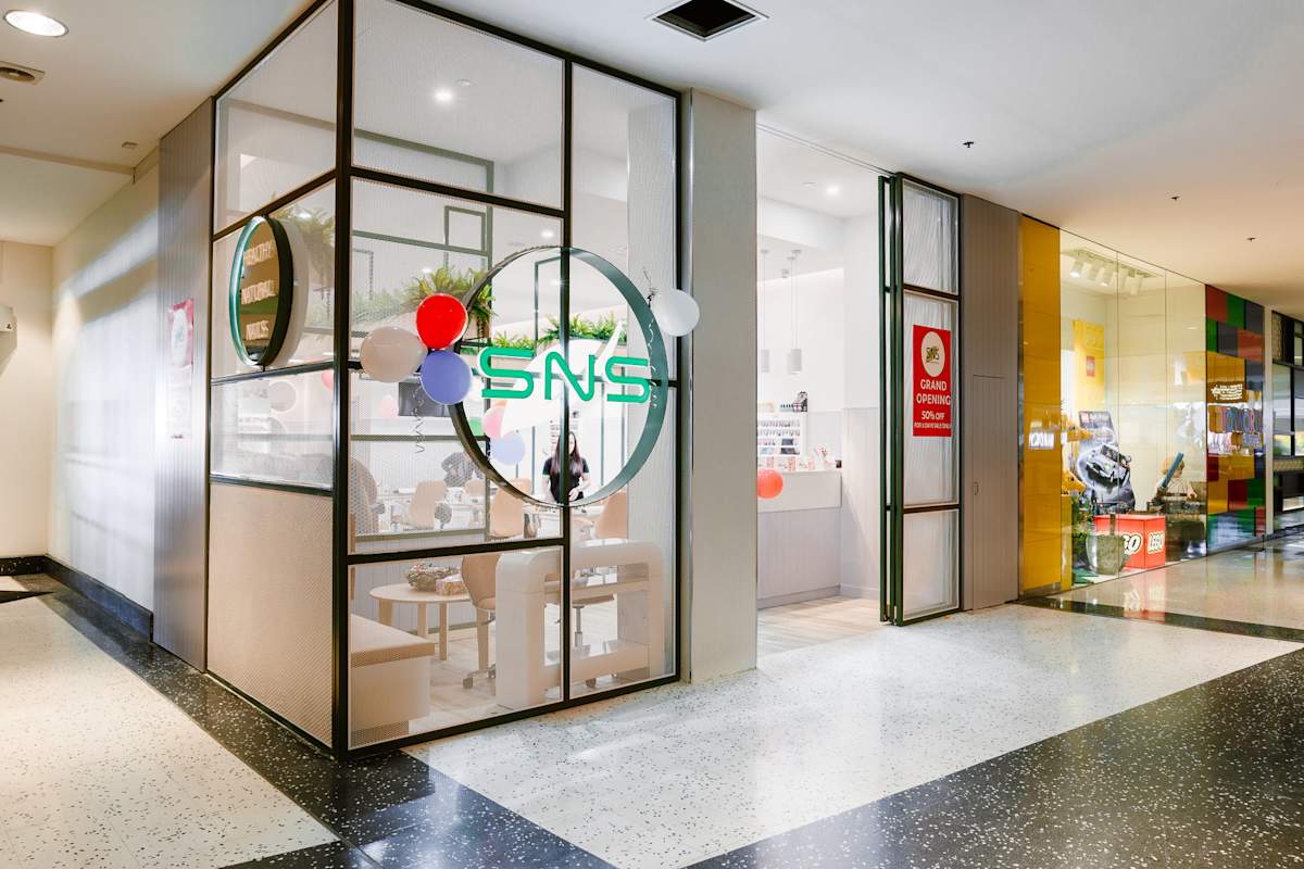 SNS Exclusive Salon storefront image