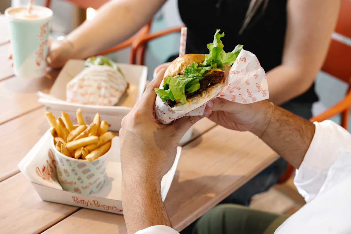 Betty's Burger burger day tug