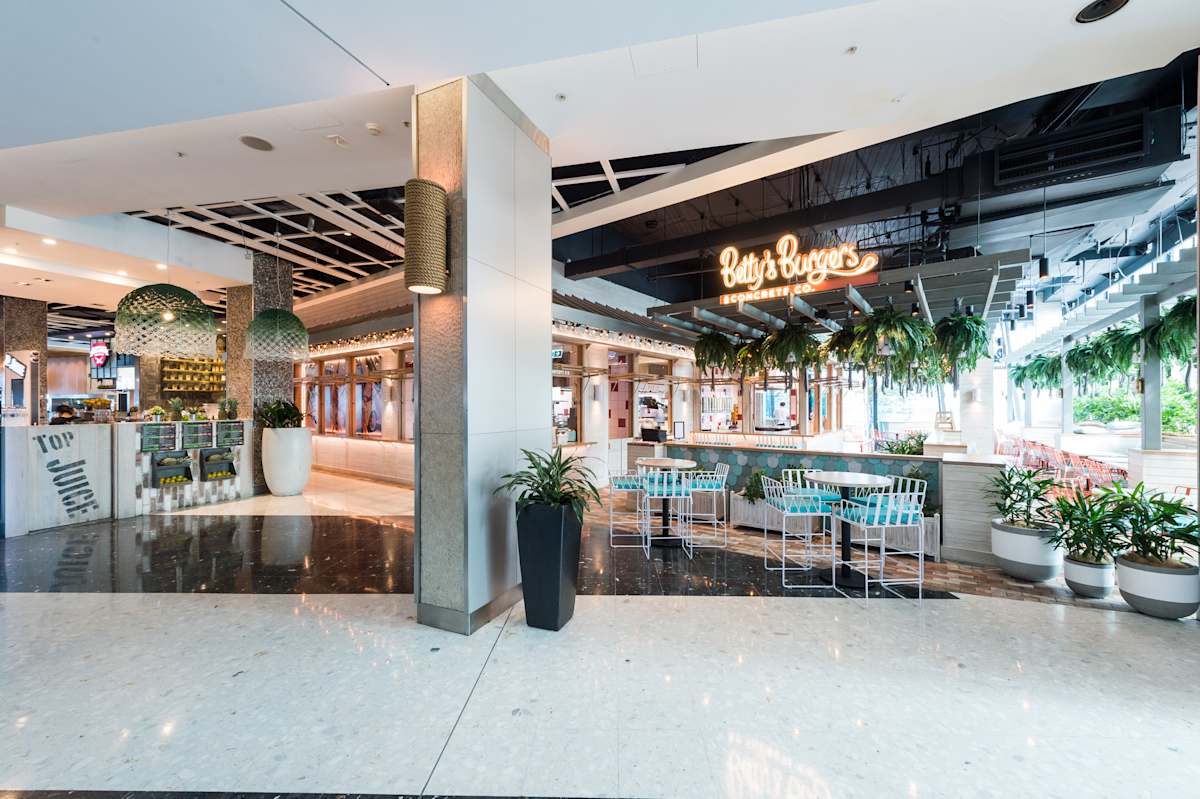 Betty's Burgers storefront image