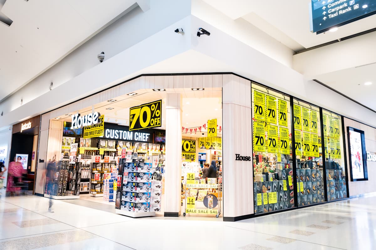 House storefront image