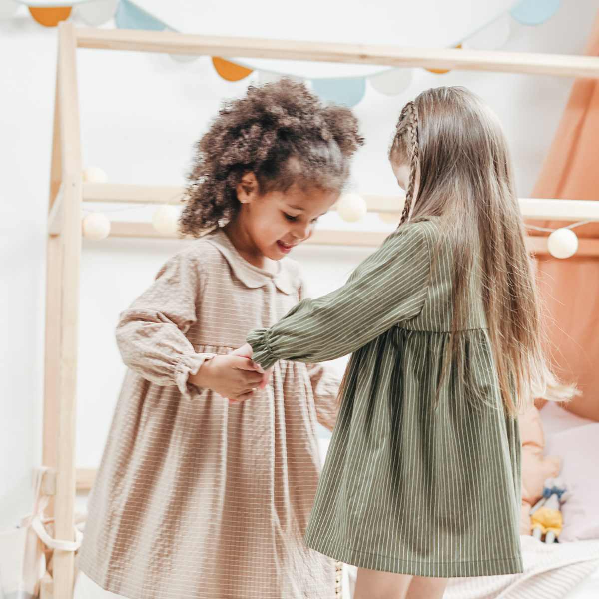 8 fun ways to keep your kids entertained on rainy days