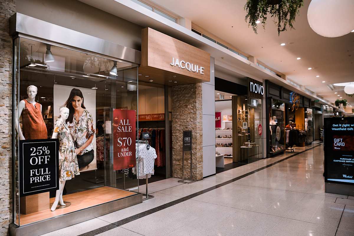 Jacqui E storefront image
