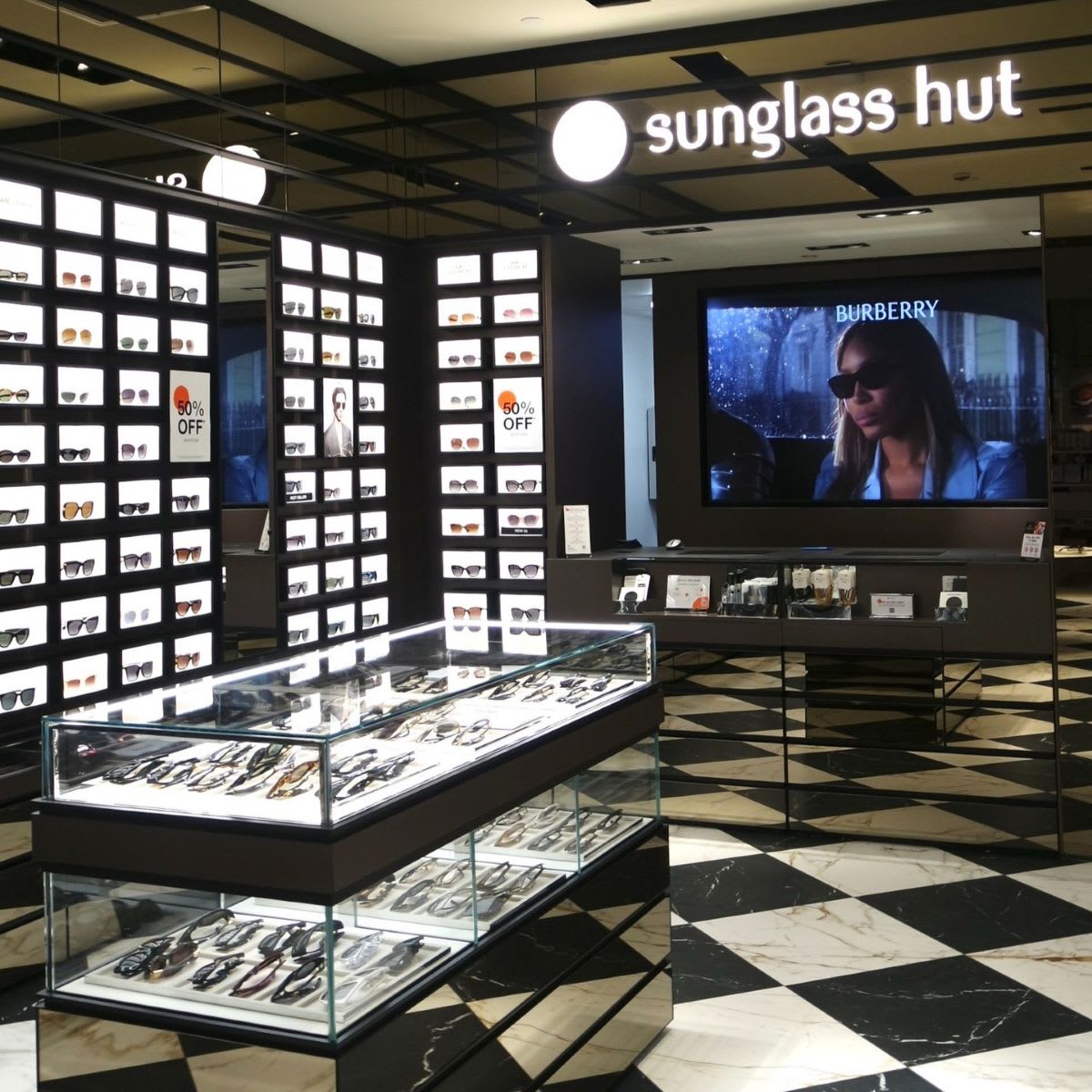 Sunglass Hut Marion Storefront