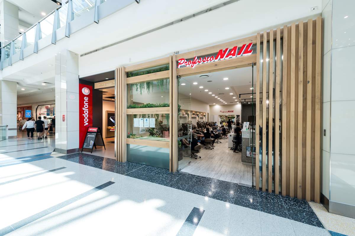 ProfessioNAIL storefront image