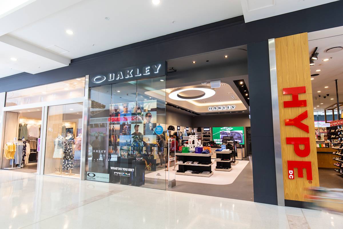 Oakley storefront image