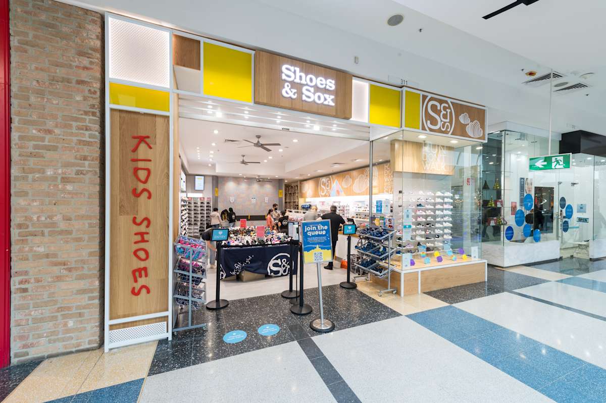 Shoes & Sox storefront image