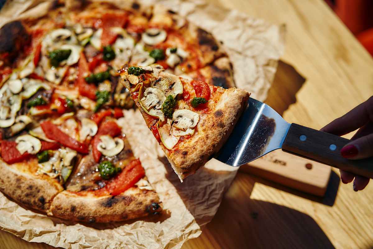 Woodfire mushroom pizza