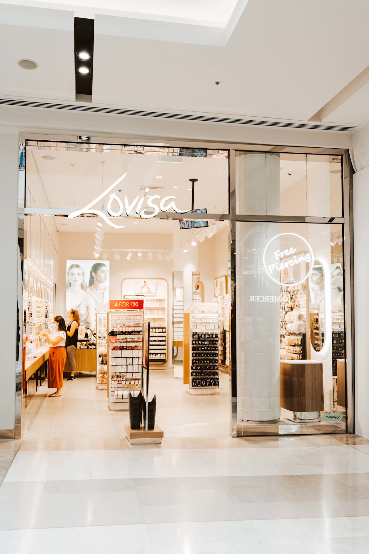 Lovisa storefront image