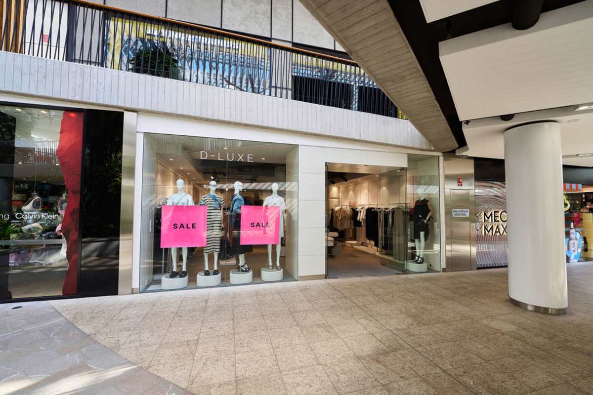 D-Luxe (Closed) storefront image