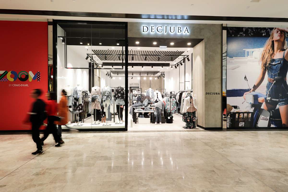 DECJUBA at Westfield Carousel