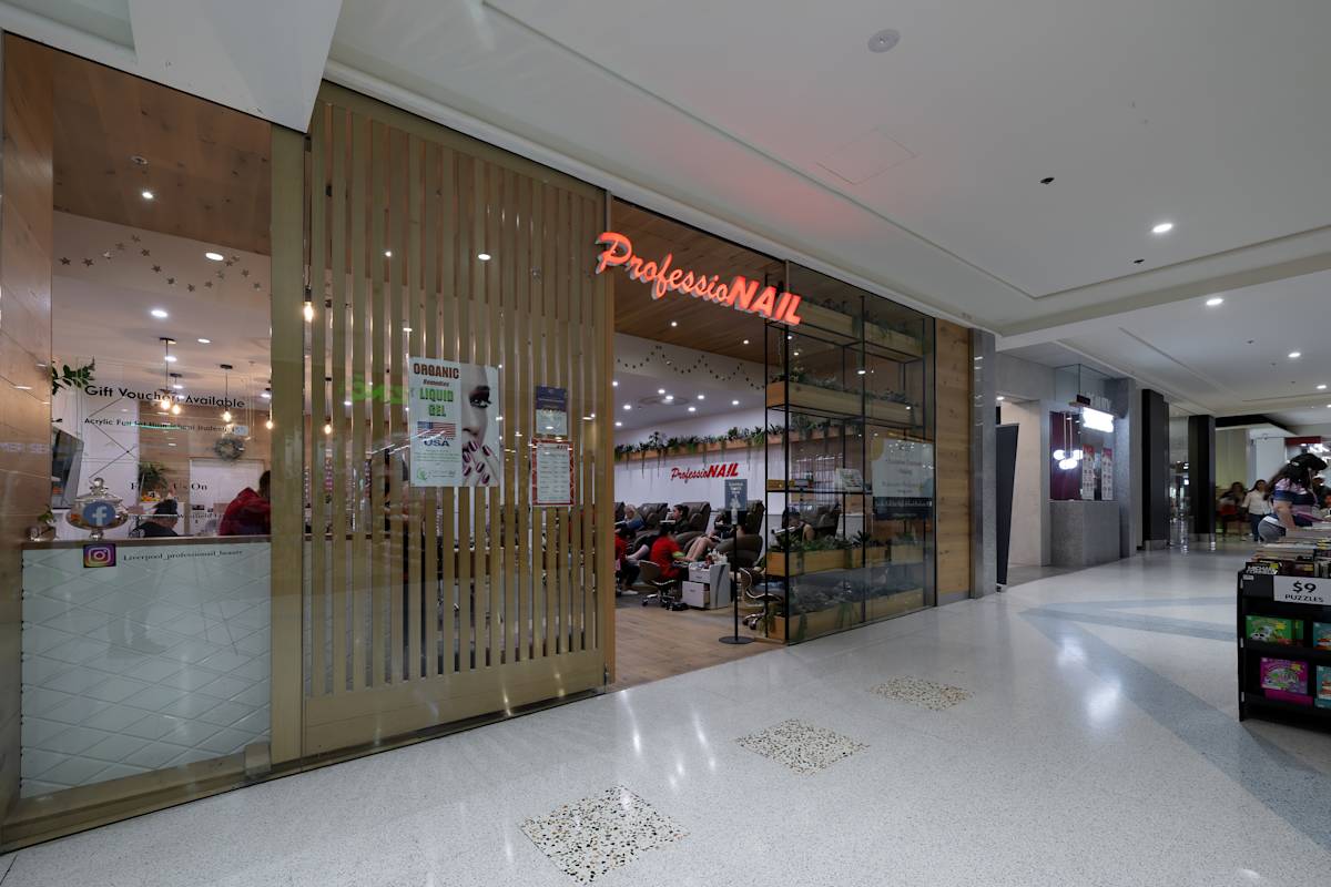 ProfessioNail storefront image