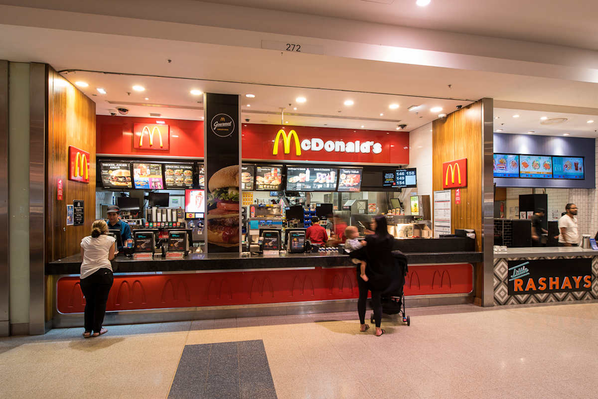 McDonald's storefront image