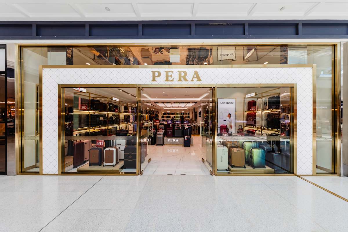 PERA Luggage storefront image