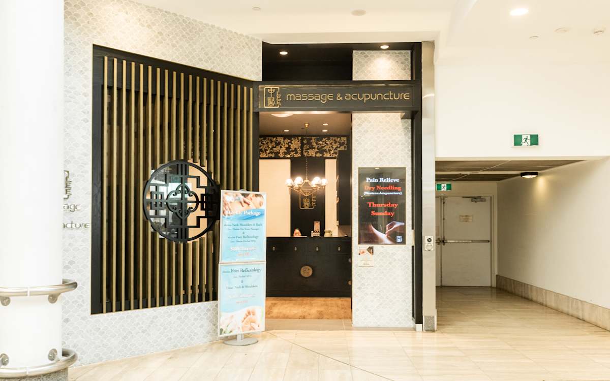 Lee Massage & Acupuncture storefront image