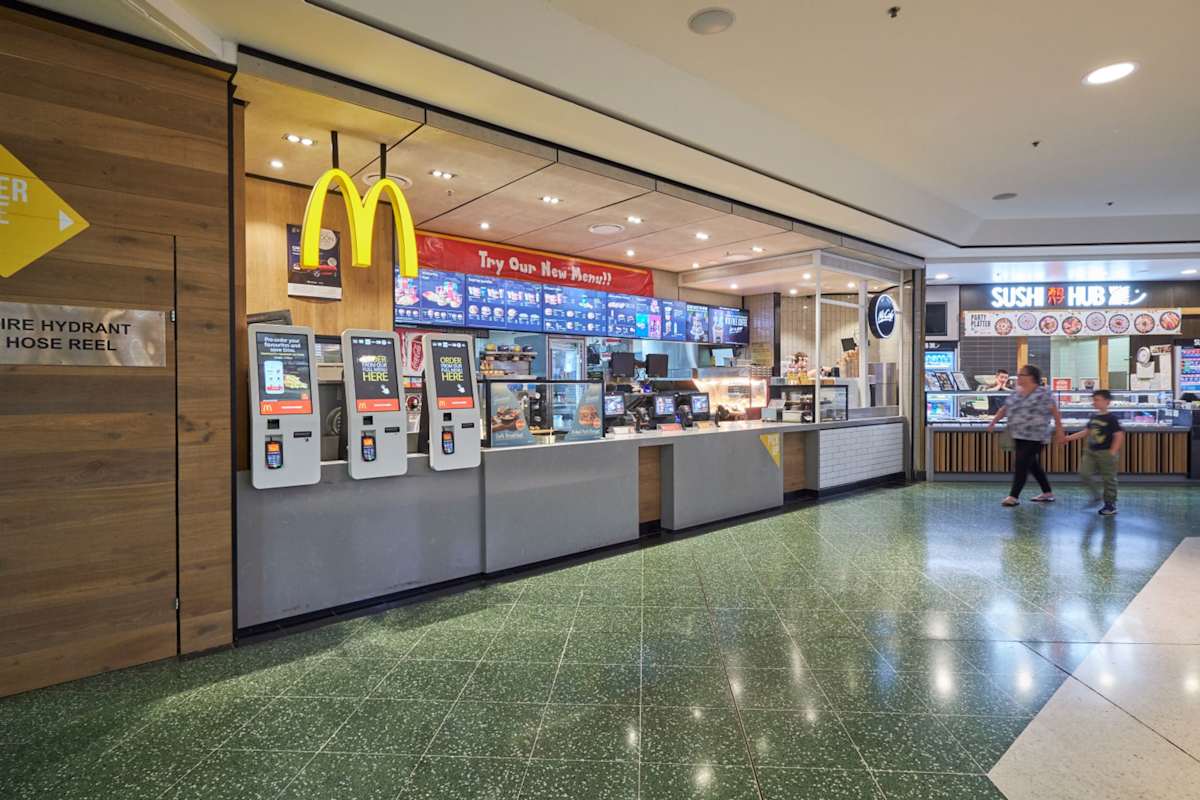 McDonald's storefront image