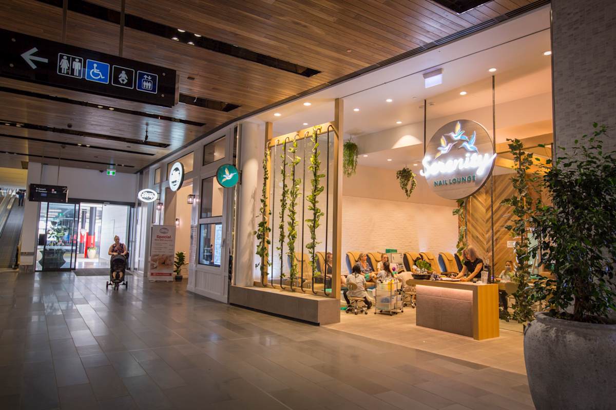 Serenity Nails storefront image