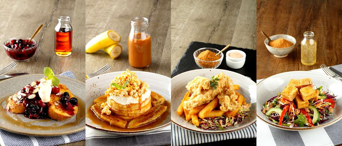 smoked salmon and poached eggs on toast