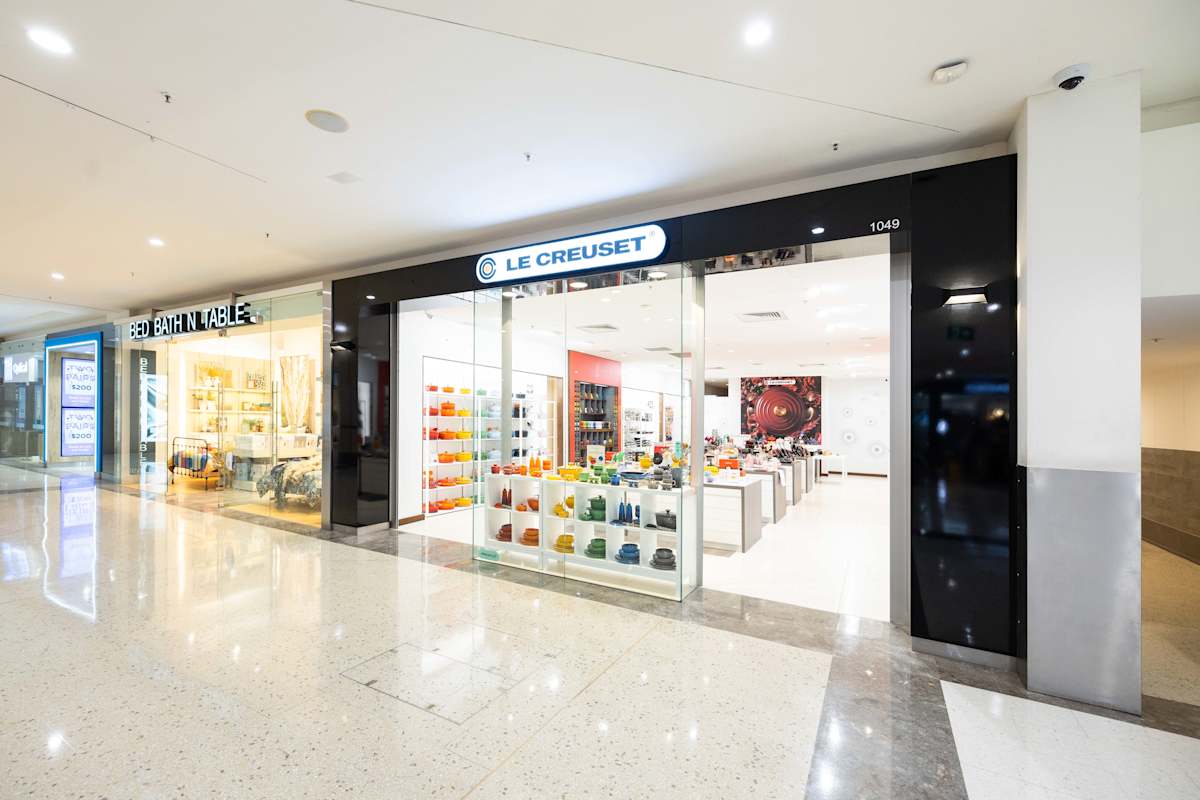 Le Creuset storefront image