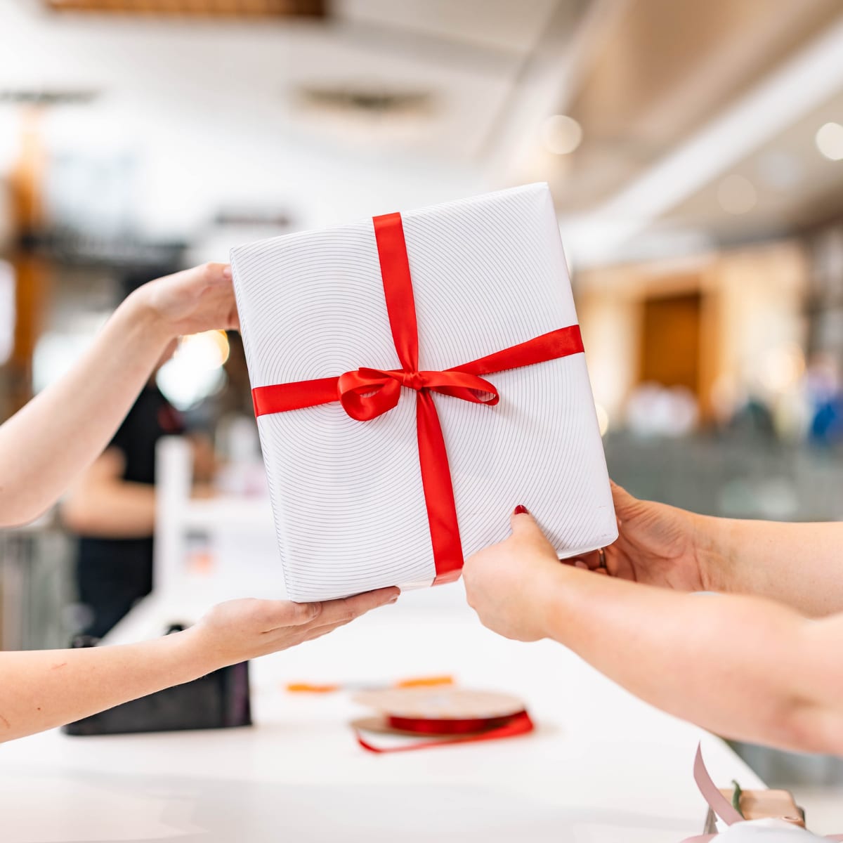 Christmas Gift Wrapping retailer hero image 2024