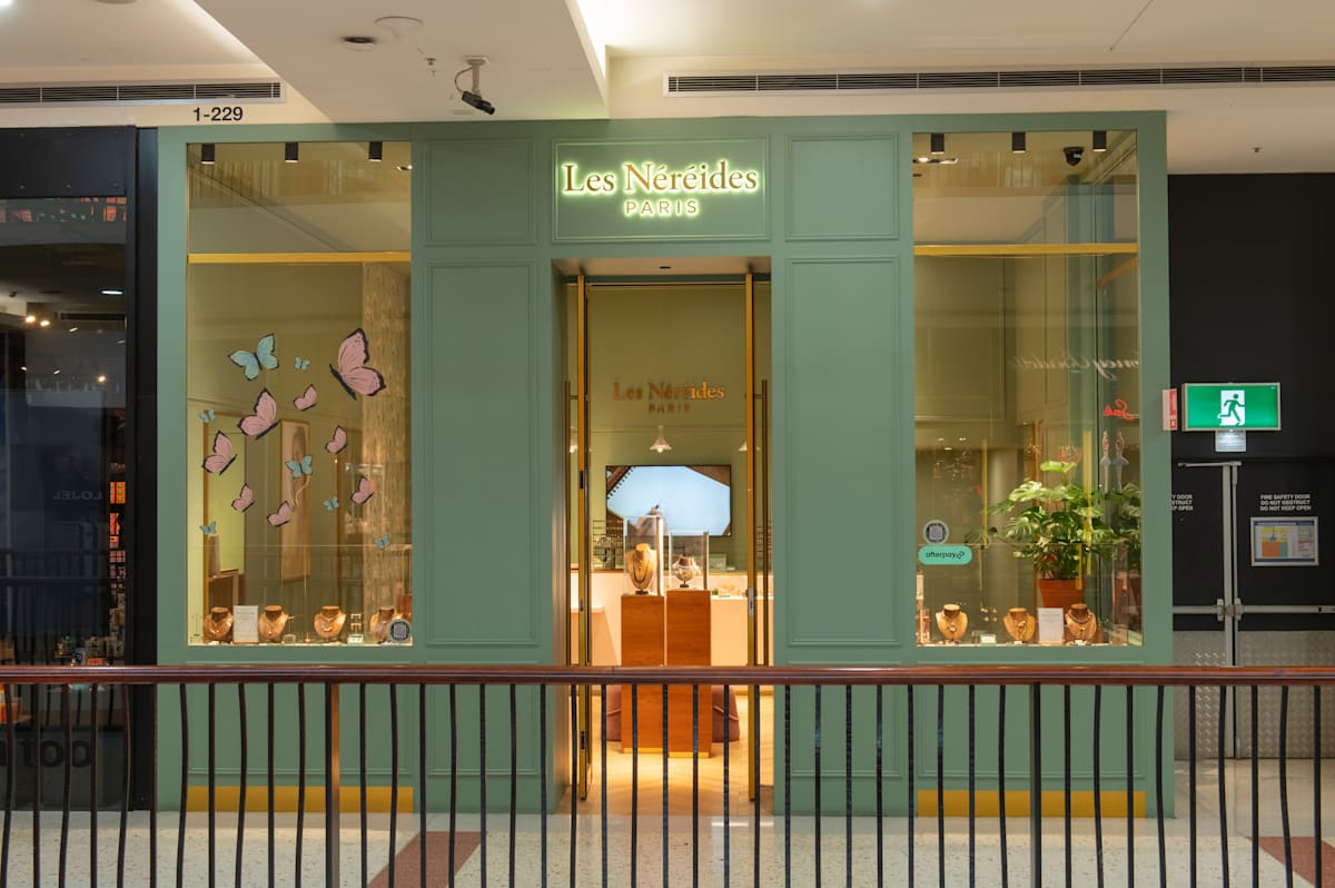 Les Néréides Paris storefront image