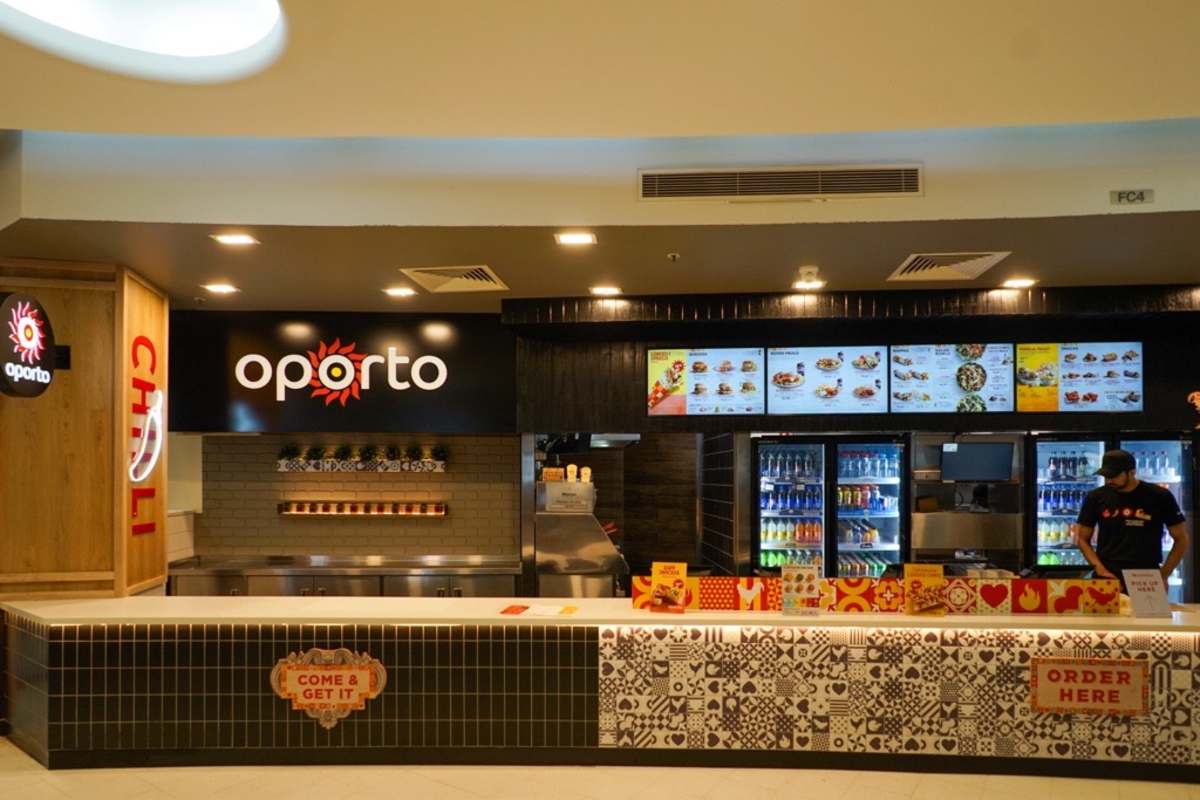 Oporto storefront image