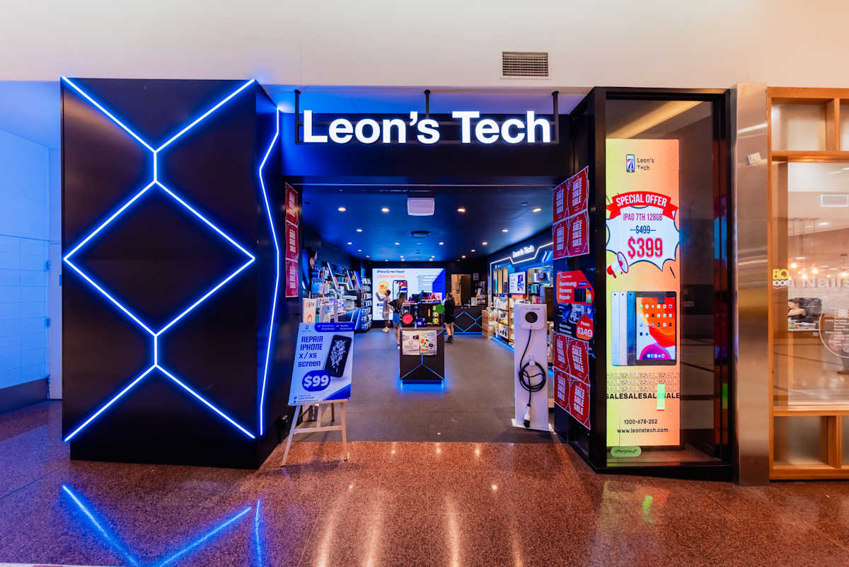 Leon's Technology storefront image