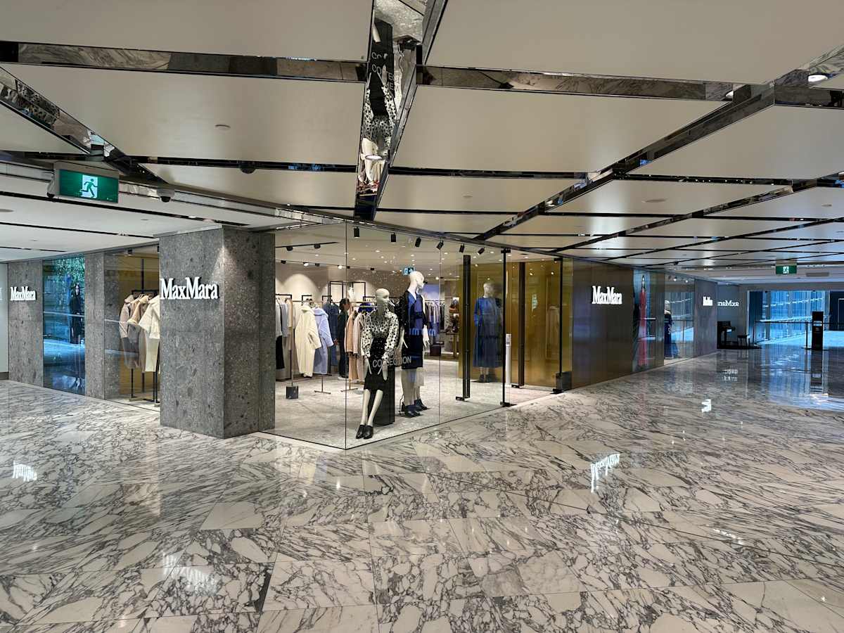 Max Mara storefront image