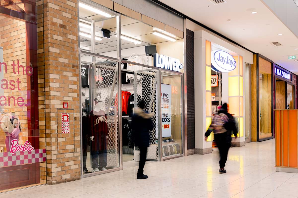 Lower  storefront image