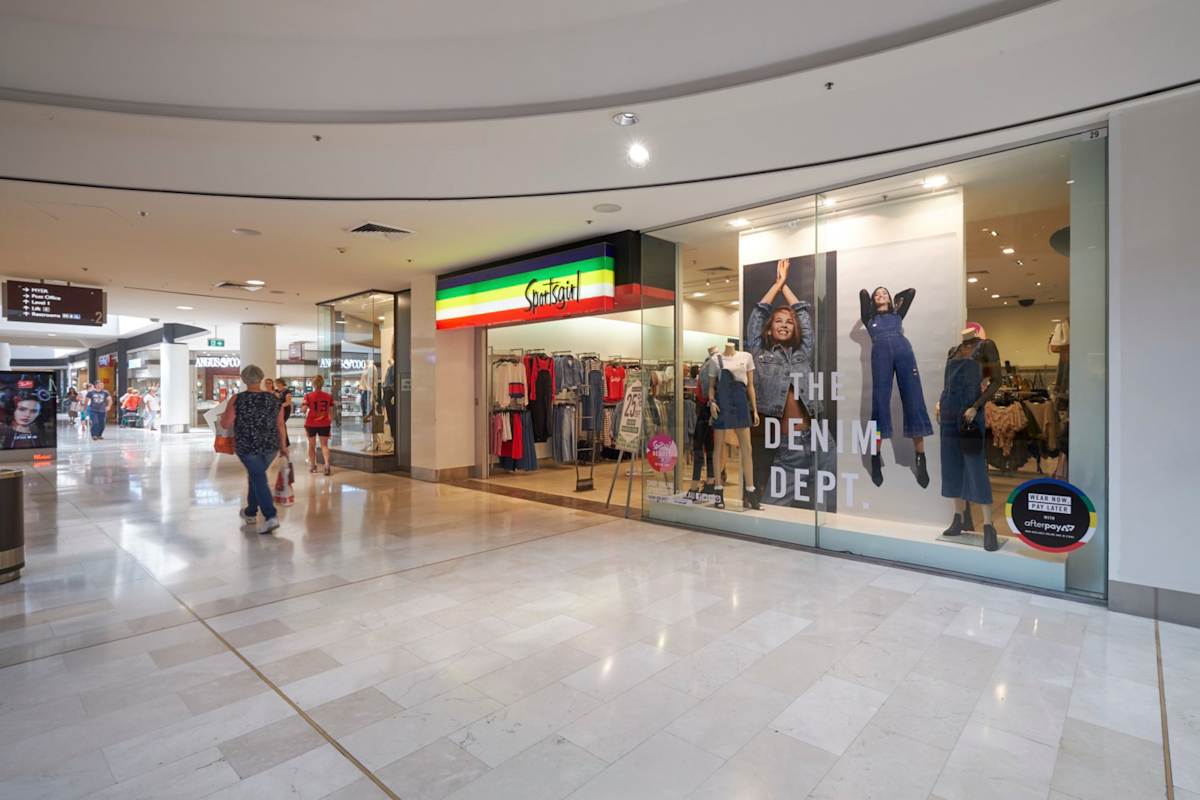 Sportsgirl storefront image