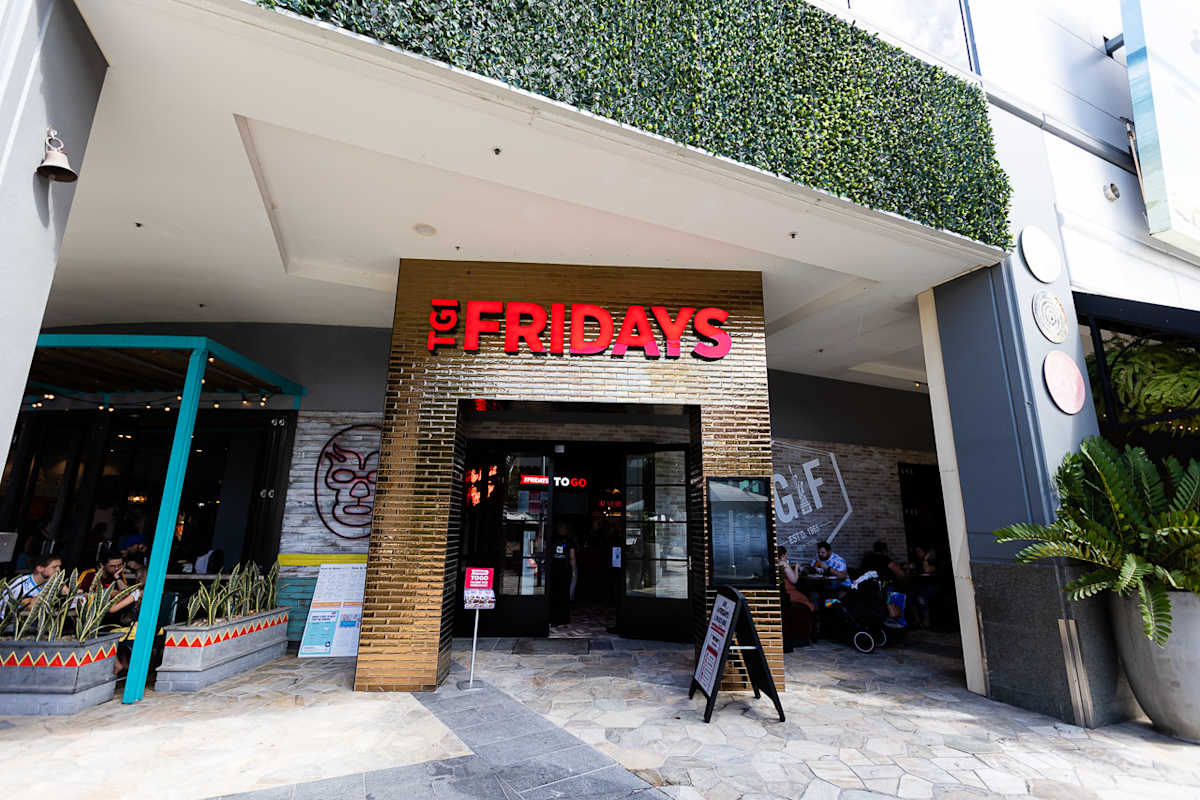 TGI Fridays storefront image