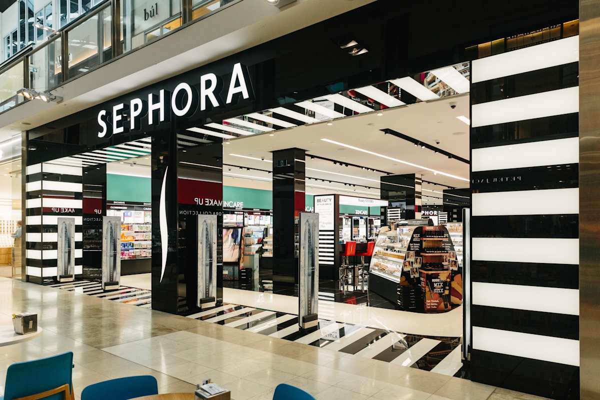 Sephora storefront image