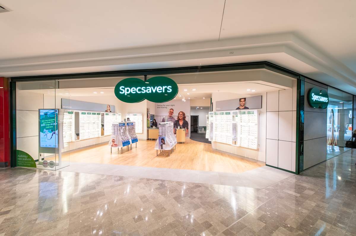 Specsavers storefront image