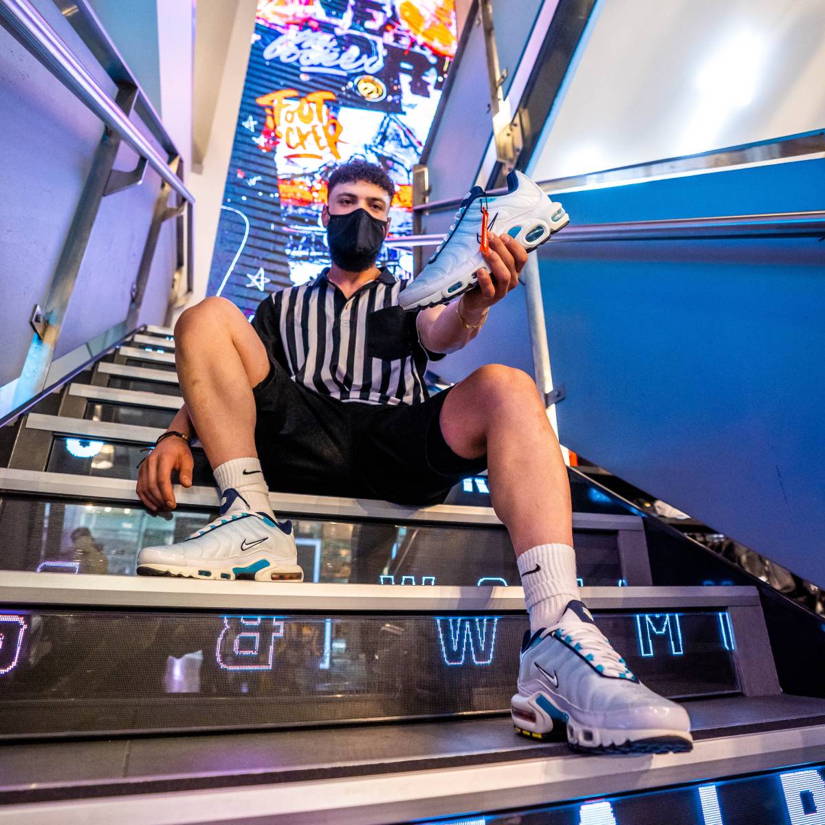 Foot Locker Now Open Hero Image Set