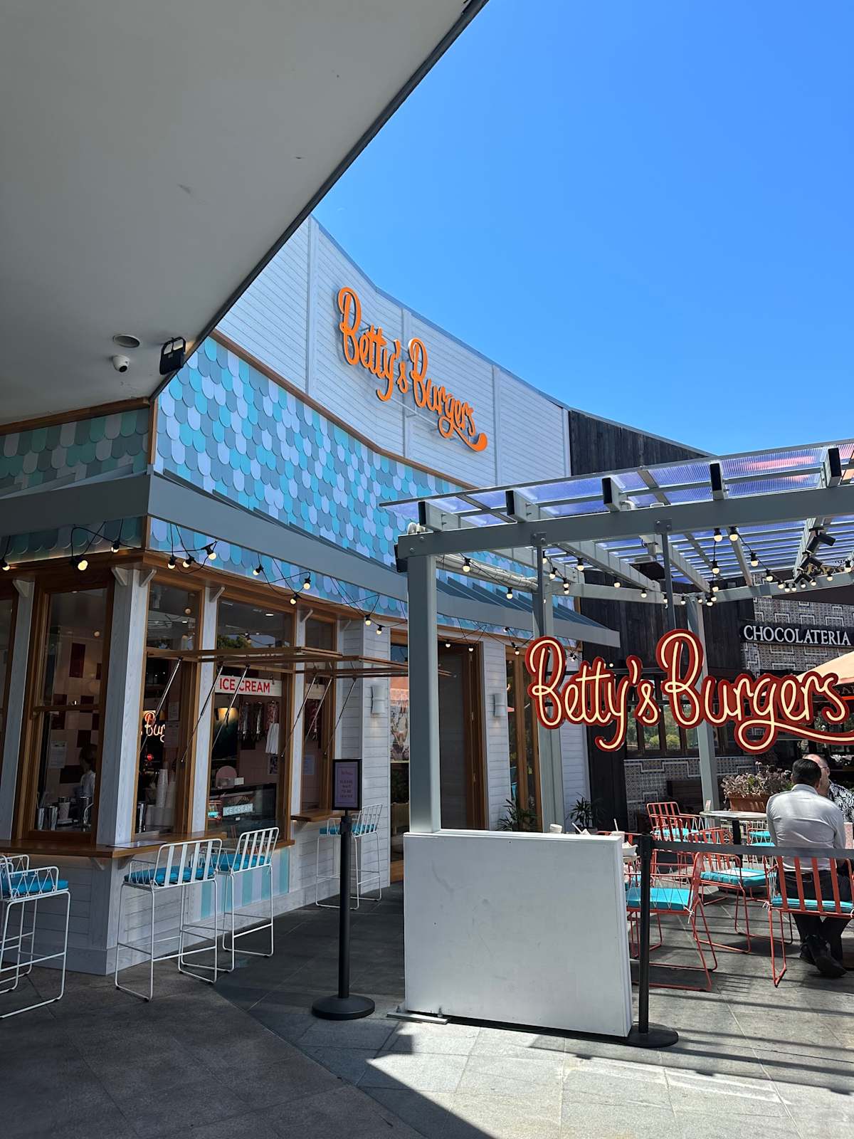 Betty's Burgers Marion storefront image