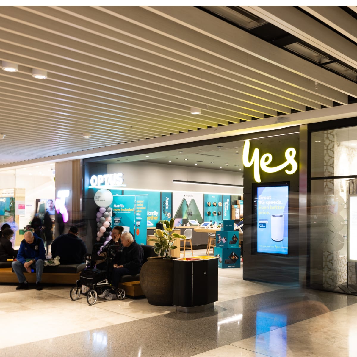 Optus storefront image