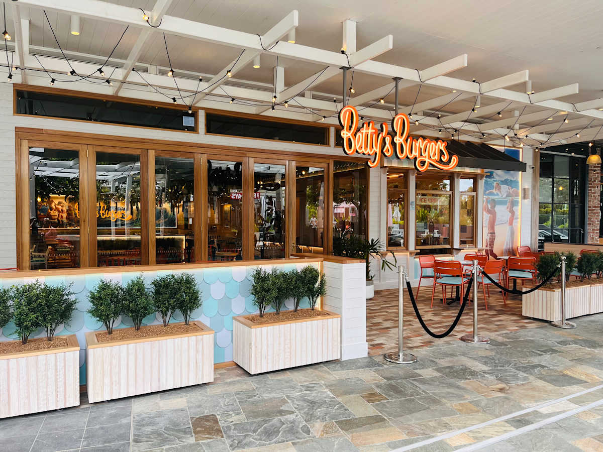 Betty's Burgers storefront image