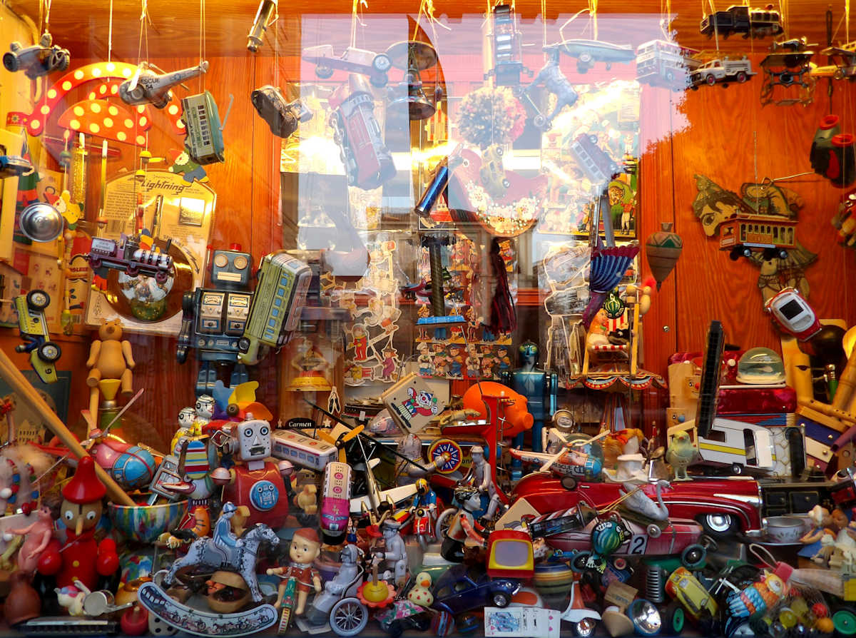Easy Life Gifts - Liverpool